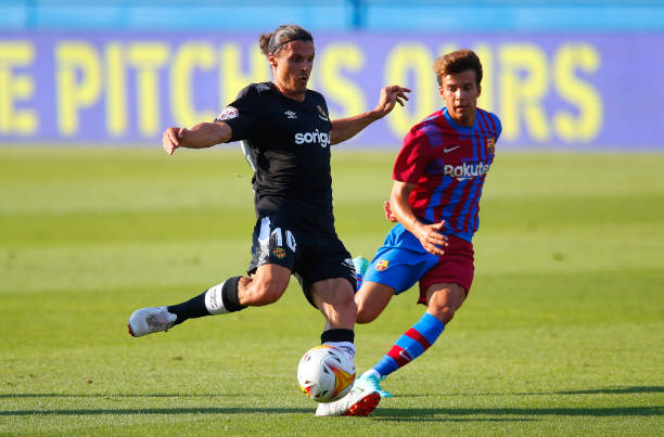 整体表现完 整体表现完