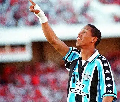 不仅仅是对 不仅仅是对