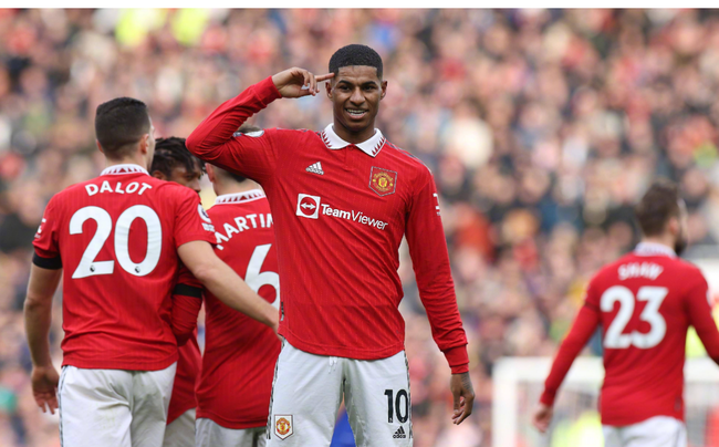 并继续在球 并继续在球